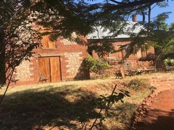 Albergue Dean?s Hillview Backpackers,campsite,bar & Restaurant