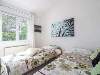 Alluring Villa In Pouzols-minervois With Jacuzzi