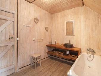 Holiday Home Hourlay 09