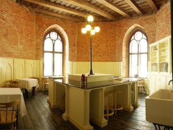 Hostal Laitse Castle