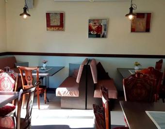 Hostal Tristvere Guesthouse-cafe