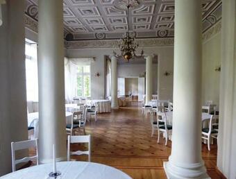 Hotel Saku M�is & Saku Manor