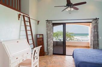 Mi Casa So�ada (house)