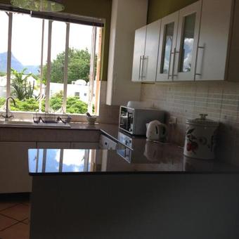 Tamarin Seaside Apartment