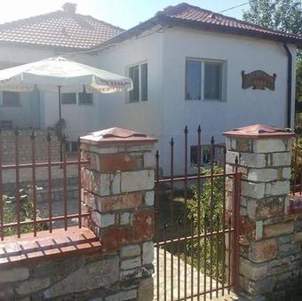 Hostal Draganov House