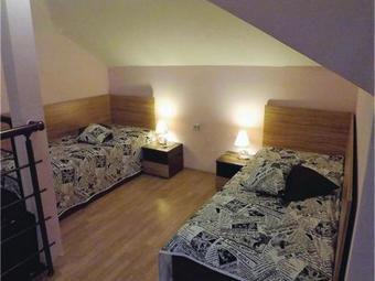 Three-bedroom Holiday Home In Velika Village