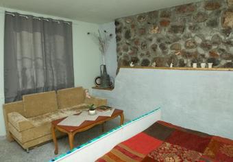 Art Gallery House In Fruit Garden