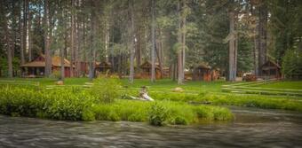 Hotel Cold Springs Resort