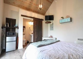 Whistle Stop- Galloping Goose Cottages