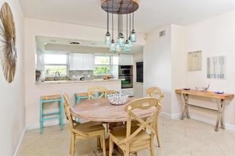 Deerfield Beach Tropical Oasis