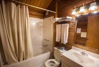 Lake Texoma Camping Resort Cabin 9