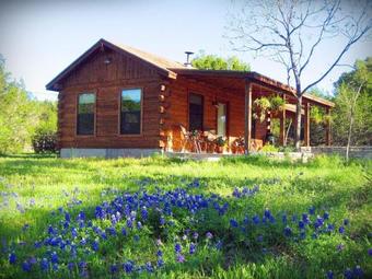 Three Graces Cabin