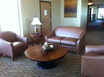 Hotel Boulders Inn & Suites - Newton