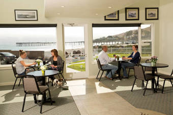 Hotel Shoreline Inn...on The Beach