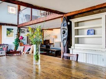 Artist's Waterfront Retreat