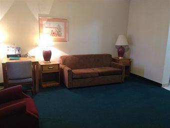 Motel America's Best Inn And Suites Emporia