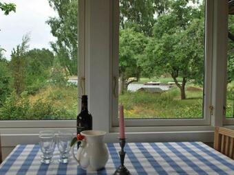 Two-bedroom Holiday Home In Nyn�shamn