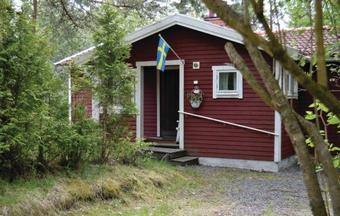 Three-bedroom Holiday Home In Ingaro