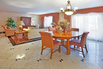 Holiday Inn Express Hotel & Suites El Centro