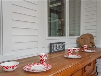 Surf Song Bed & Breakfast