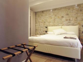 Hostal Olivia Rooms Eurialo