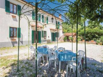 Holiday Home Podere Il Castellare - 09