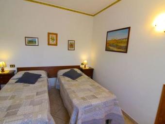 Fattoria Spedaletto Apartment Sleeps 5 Pool Wifi