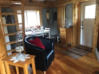 Bed & Breakfast Vines And Puppies Hideaway