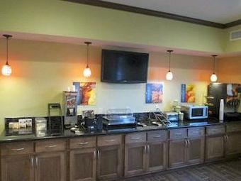 Best Western Plus Seminole Hotel & Suites