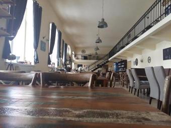 Hostal Penzion Burra