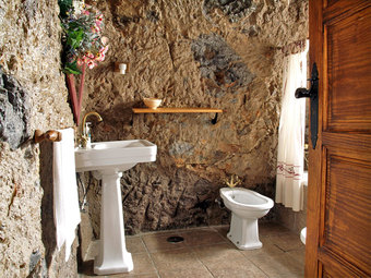 Casa Cueva Las Margaritas