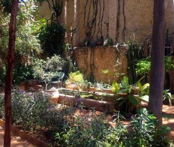 Bed & Breakfast Subira House