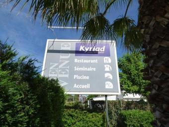 Hotel Kyriad Marseille Gemenos