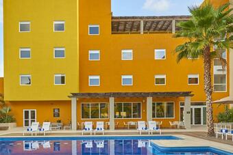 Hotel City Express Suites Cabo San Lucas