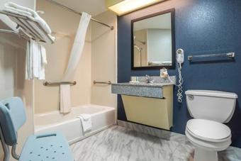 Hotel Quality Suites Baton Rouge East - Denham Springs