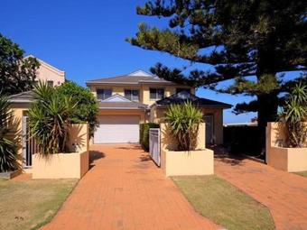 Villa Joeanne At Blue Bay Absolute Beachfront