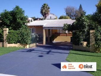 La Cote D Or - Mediterranean Cottage