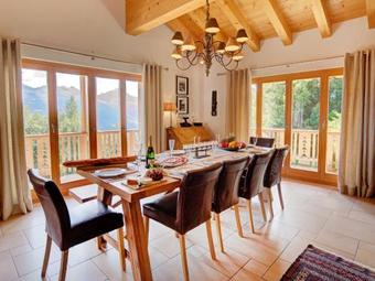 Unique Chalet On Ski Slopes In Vex