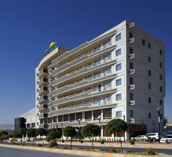 Highcrest Hotel
