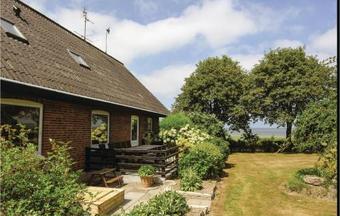 Four-bedroom Holiday Home In Humble