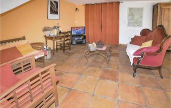 Five-bedroom Holiday Home In Benivay Ollon