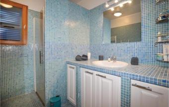 Four-bedroom Holiday Home In Nessa