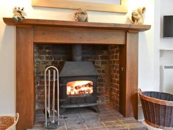 1 Tanhurst Cottage