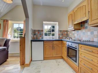 Holiday Home Bwthyn Angell