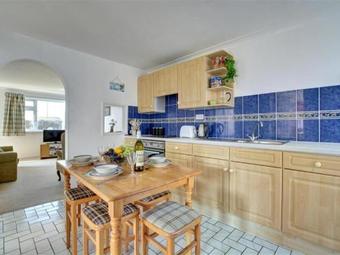 Quaint Apartment In Cornwall With Swimming Pool