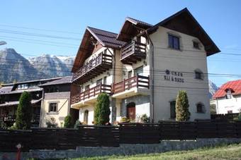 Hostal Pension Casa Ali & Andu