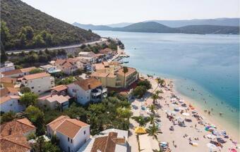 One-bedroom Apartment In Klek