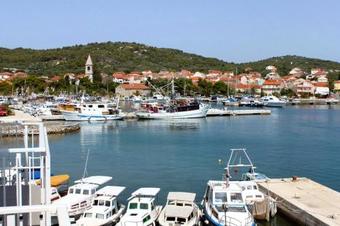 Apartment Kukljica 8277b