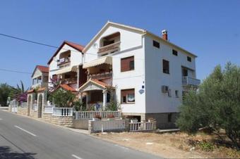 Apartment Kukljica 8237c