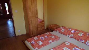 Cikl�men Vend�gh�zak